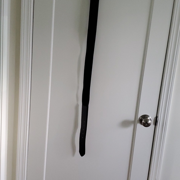 Halogen stretch belt (Faux Leather Stretch Belt) - Picture 2 of 4